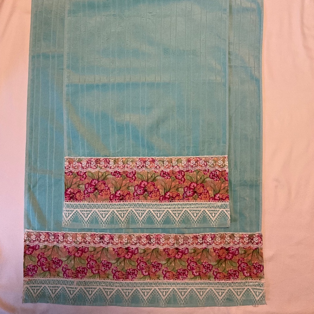 Decorate bath towel set. Hand and bath towel.